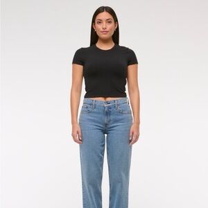 Abercrombie & Fitch 90’s Curve Love straight leg mid rise jeans!